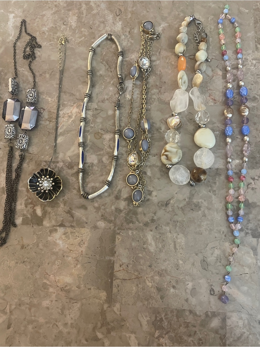 LOT of 15 Necklaces Vintage! gorgeous! Great condition - Picture 3 of 5
